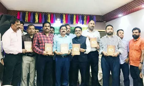 പൂ​ങ്ങോ​ട് ദേ​ശം മാ​ഗ​സി​ൻ ജി​ദ്ദ​യി​ൽ പ്ര​കാ​ശ​നം ചെ​യ്തു