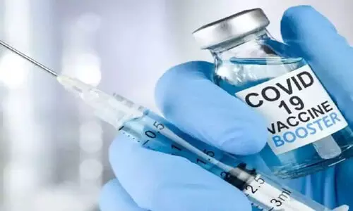 കോ​വി​ഡ്: നാ​ലാം ഡോ​സ് വാ​ക്സി​ൻ പ​രി​ഗ​ണ​ന​യി​ൽ