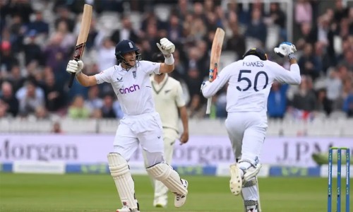 ഇംഗ്ലീഷ് ടെസ്റ്റ് മൂന്നും തോറ്റ് ന്യൂസിലൻഡ്