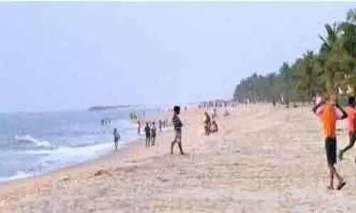 പദ്ധതികൾ പ്രഖ്യാപനത്തിൽ ഒതുങ്ങി; മാരാരിക്കുളം ബീച്ചിൽ ദുരിതം