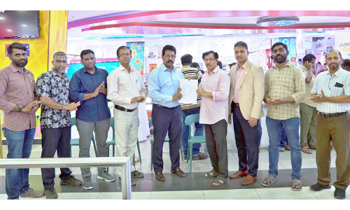 ക​ൾ​ച​റ​ൽ ഫോ​റം കാ​മ്പ​യി​ൻ: സ​ഫാ​രി മാ​ൾ ബൂ​ത്ത് ജ​ന​കീ​യ​മാ​യി