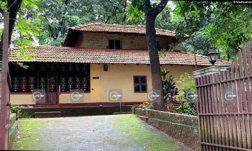 വെട്ടേറ്റ്​ വീണ അമ്മയെ കെട്ടിപ്പിടിച്ച് ഒന്നര വയസ്സുകാരൻ; ഹൃദയം പിളരുന്ന കാഴ്ച