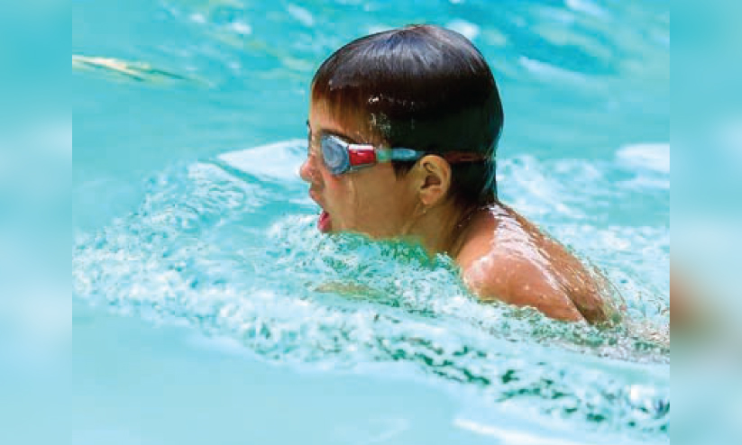 swimming pool swimming pool