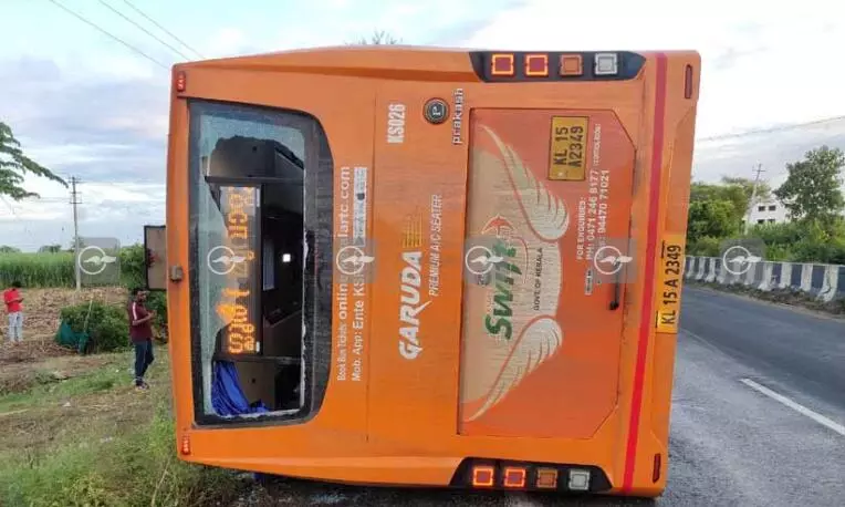 മൈസൂരുവിൽ കെ.എസ്.ആർ.ടി.സി സ്വിഫ്റ്റ് ബസ് മറിഞ്ഞു; 5 പേർക്ക് സാരമായി പരിക്ക്