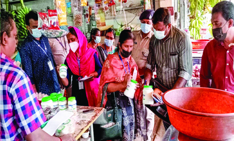 പകർച്ചവ്യാധി പ്രതിരോധം; കുണ്ടറയിൽ വകുപ്പുകളുടെ സംയുക്ത പരിശോധന പകർച്ചവ്യാധി പ്രതിരോധം; കുണ്ടറയിൽ വകുപ്പുകളുടെ സംയുക്ത പരിശോധന