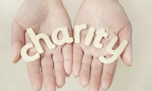 മകളുടെ ദിയാധനം ജീവകാരുണ്യ പ്രവര്‍ത്തനങ്ങള്‍ക്ക് നല്‍കി പിതാവ്