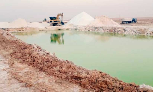 മരുഭൂമിയിലെ വിസ്മയമായി അൽ-ഖസബിലെ ഉപ്പ് പാടങ്ങൾ