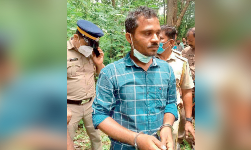 The assailant who went into hiding was arrested