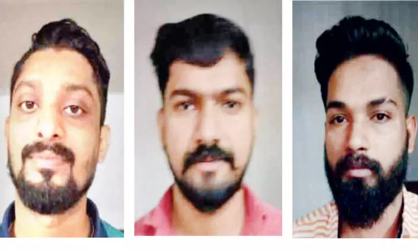 യുവാവിനെ മർദിച്ച് കാർ കത്തിച്ച സംഭവം: മൂന്നുപേർ അറസ്റ്റിൽ