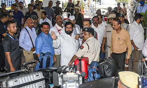 ഇപ്പോൾ വരേണ്ട, സത്യപ്രതിജ്ഞക്ക് എത്തിയാൽ മതി; വിമത എം.എൽ.എമാർ ഗോവയിൽ തുടരും