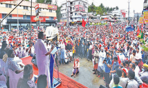 ബഫർസോൺ 12 കിലോമീറ്റർ നിർദേശിച്ചത് വി.ഡി. സതീശൻ കമ്മിറ്റി -ഇ.പി. ജയരാജൻ ബഫർസോൺ 12 കിലോമീറ്റർ നിർദേശിച്ചത് വി.ഡി. സതീശൻ കമ്മിറ്റി -ഇ.പി. ജയരാജൻ