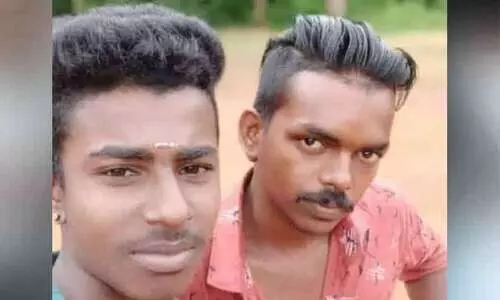 കാറും ആഡംബര ബൈക്കും കൂട്ടിയിടിച്ച് രണ്ട് യുവാക്കൾ മരിച്ചു