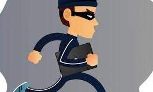 നിർത്തിയിട്ട ബസിൽ മോഷണം