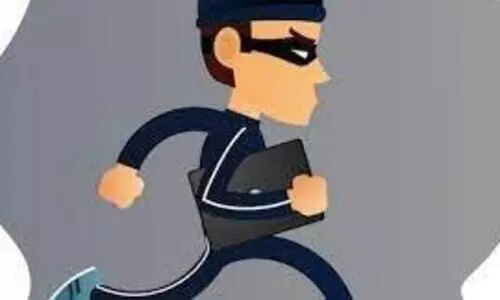 പെട്രോൾ പമ്പിൽ കവർച്ച; 20,000 രൂപ നഷ്ടപ്പെട്ടു