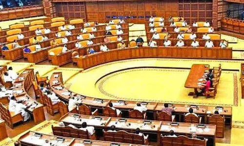 ബഫര്സോണിൽ പഴിചാരി ഭരണ-പ്രതിപക്ഷം ബഫര്സോണിൽ പഴിചാരി ഭരണ-പ്രതിപക്ഷം