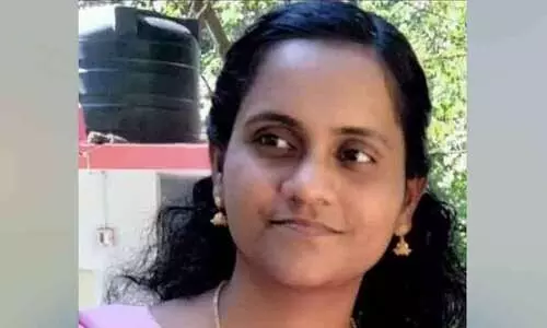 തിരുവല്ലയിൽ ട്രെയിനിൽ നിന്ന് വീണ് അധ്യാപിക മരിച്ചു; ദുരൂഹതയെന്ന് ബന്ധുക്കൾ