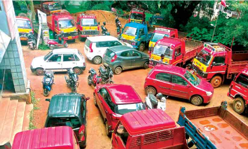 അനധികൃത ചെങ്കൽ ഖനനം: 23 വാഹനങ്ങൾ പിടികൂടി