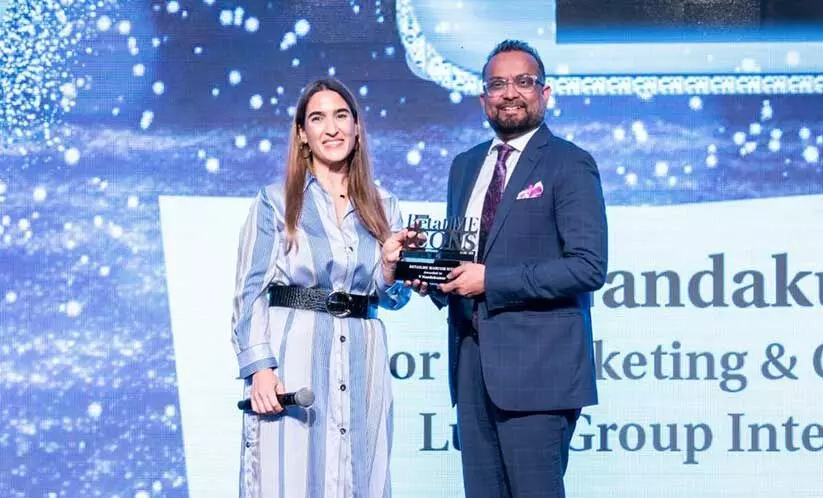 വി. നന്ദകുമാറിന് റിട്ടെയിൽ മാർക്കോം ഐക്കൺ പുരസ്കാരം വി. നന്ദകുമാറിന് റിട്ടെയിൽ മാർക്കോം ഐക്കൺ പുരസ്കാരം