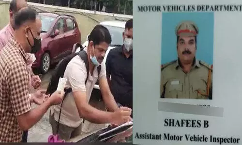 ചെക്പോസ്റ്റിൽ മൂന്ന് ദിവസത്തെ ഡ്യൂട്ടി; എ.എം.വി.ഐയുടെ കാറിൽ നിന്ന് വിജിലൻസ് പിടിച്ചത് 50,700 രൂപ