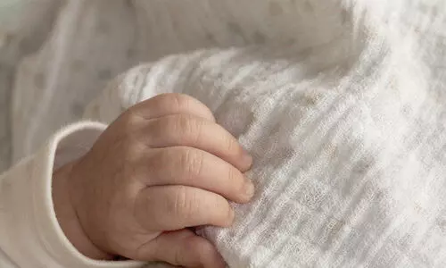 മുലപ്പാൽ തൊണ്ടയിൽ കുടുങ്ങി രണ്ട് മാസം പ്രായമായ കുട്ടി മരിച്ചു