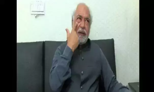 പാക് മാധ്യമപ്രവർത്തകനും രാഷ്ട്രീയ നിരീക്ഷകനുമായ ആയാസ് അമീറിനെതിരെ ആക്രമണം