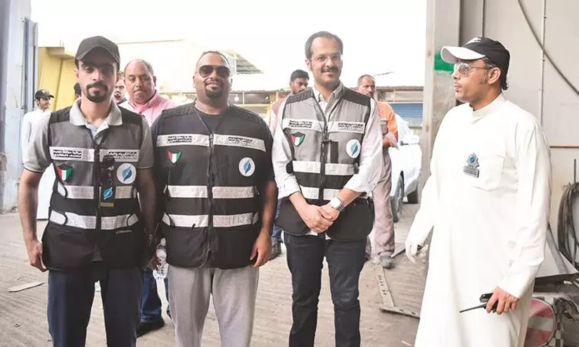 ശു​വൈ​ഖി​ൽ വാ​ഹ​ന പ​രി​ശോ​ധ​ന: 600 നി​യ​മ​ലം​ഘ​നം