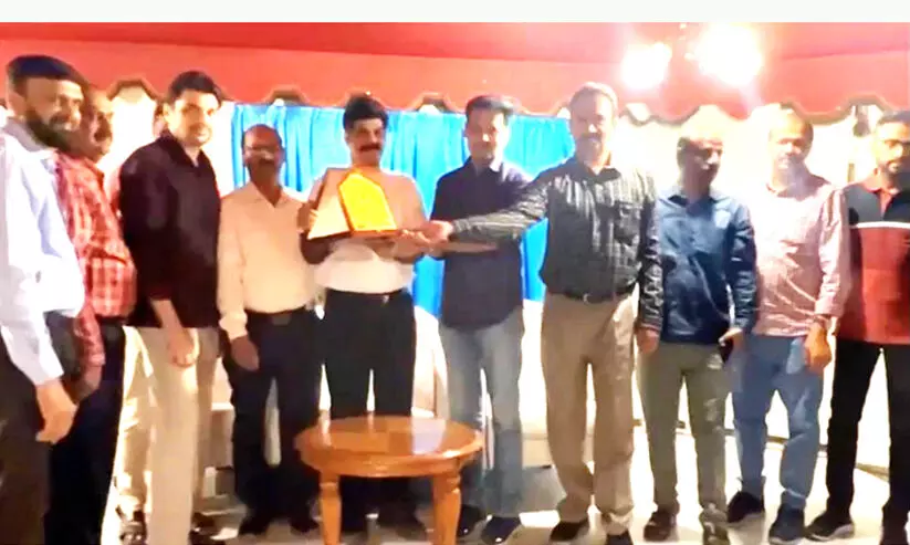 സി.കെ. ശ്രീനിവാസന് യാത്രയയപ്പ് സി.കെ. ശ്രീനിവാസന് യാത്രയയപ്പ്