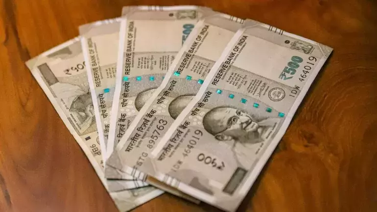 വിദേശത്തു നിന്ന് അനുമതിയില്ലാതെ പത്തു ലക്ഷം വരെ സ്വീകരിക്കാം