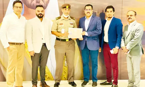 പ്രവാസി വ്യവസായി ഷാജി അരിപ്രക്ക് യു.എ.ഇയിൽ ഗോൾഡൻ വിസ