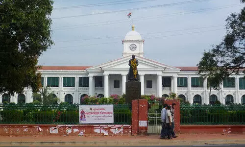 ഇന്ന്​ സെക്രട്ടേറിയറ്റ്​ ​പ്രവർത്തിക്കും: ജീ​വ​ന​ക്കാ​ർ ഹാ​ജ​രാ​ക​ണ​മെ​ന്ന്​ സ​ർ​ക്കു​ല​ർ