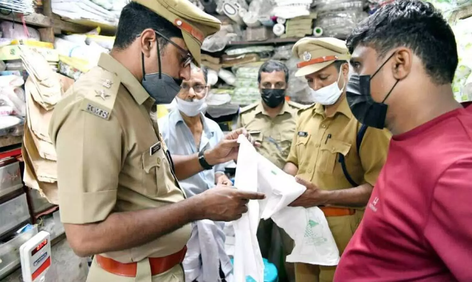 Plastic ban Corporation starts inspection