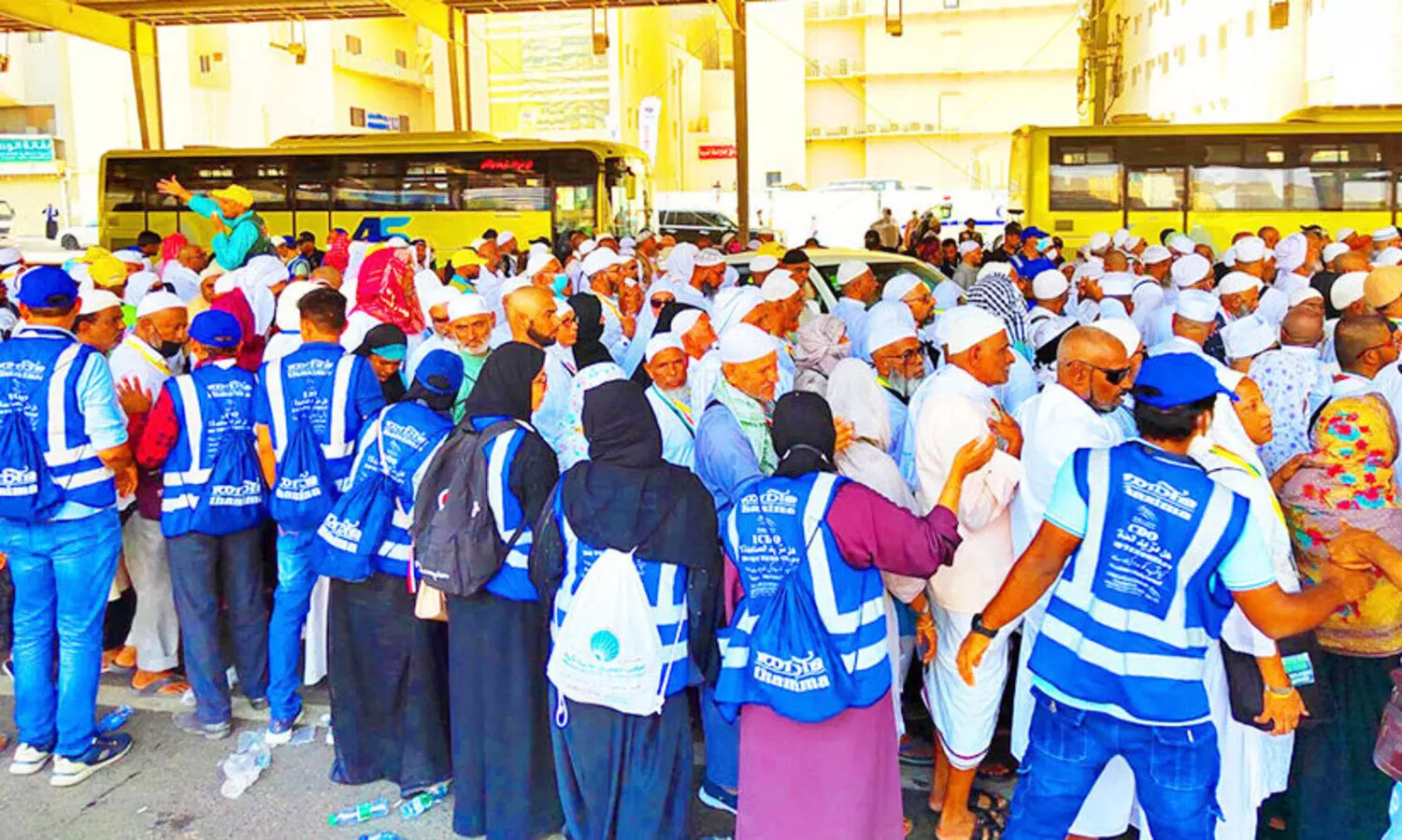 ഹാജിമാർക്ക് തണലായി തനിമ വളന്റിയർ സേവനം