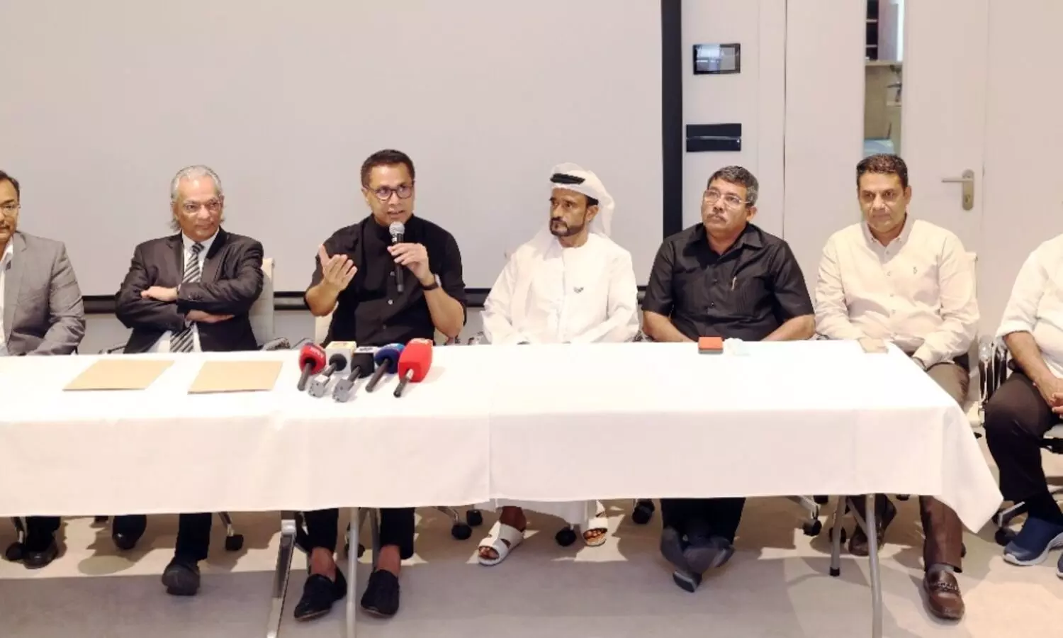 അരലക്ഷത്തോളം പേർക്ക്​ പ്രയോജനകരമാകുന്ന മേയ്​ത്ര-കെ.എം.സി.സി പ്രിവിലേജ്​ കാർഡ്​ നിലവിൽ വന്നു