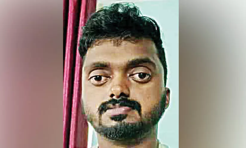 വിവാഹവാഗ്ദാനം നല്കി പണം തട്ടൽ; യുവാവ് പിടിയില് വിവാഹവാഗ്ദാനം നല്കി പണം തട്ടൽ; യുവാവ് പിടിയില്