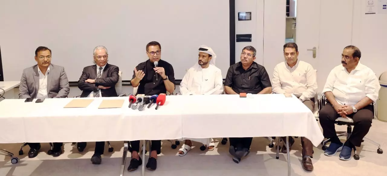 അരലക്ഷത്തോളം പേർക്ക് പ്രയോജനകരമാകുന്ന മേയ്ത്ര-കെ.എം.സി.സി പ്രിവിലേജ് കാർഡ് നിലവിൽ വന്നു അരലക്ഷത്തോളം പേർക്ക് പ്രയോജനകരമാകുന്ന മേയ്ത്ര-കെ.എം.സി.സി പ്രിവിലേജ് കാർഡ് നിലവിൽ വന്നു