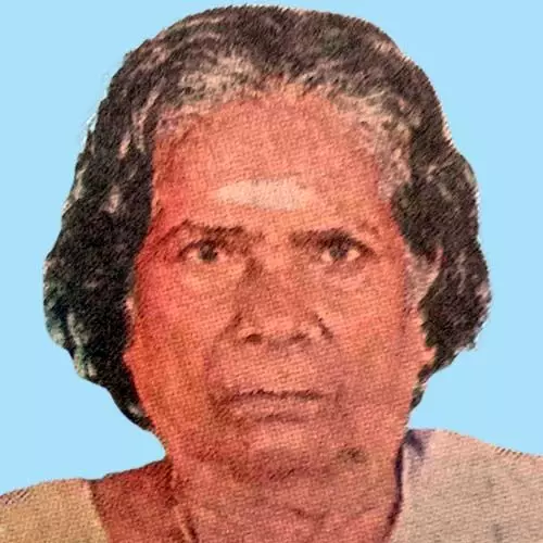 പാ​വു അ​മ്മ