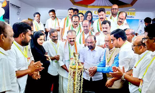 ഖത്തര്‍ ഇന്‍കാസ്: ഹൈദർ ചുങ്കത്തറ പ്രസിഡന്‍റായ സമിതി അധികാരമേറ്റു