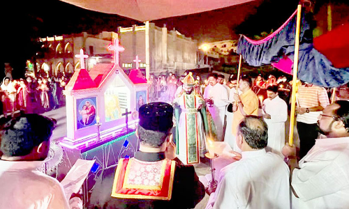 കു​വൈ​ത്ത് ക്നാ​നാ​യ ദേ​വാ​ല​യം ഇ​ട​വ​ക പെ​രു​ന്നാ​ൾ കൊ​ണ്ടാ​ടി