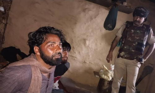 ജമ്മുവിൽ പിടിയിലായ ലഷ്‌കർ ഭീകരൻ ബി.ജെ.പിയുടെ ഐ. ടി സെൽ മേധാവി