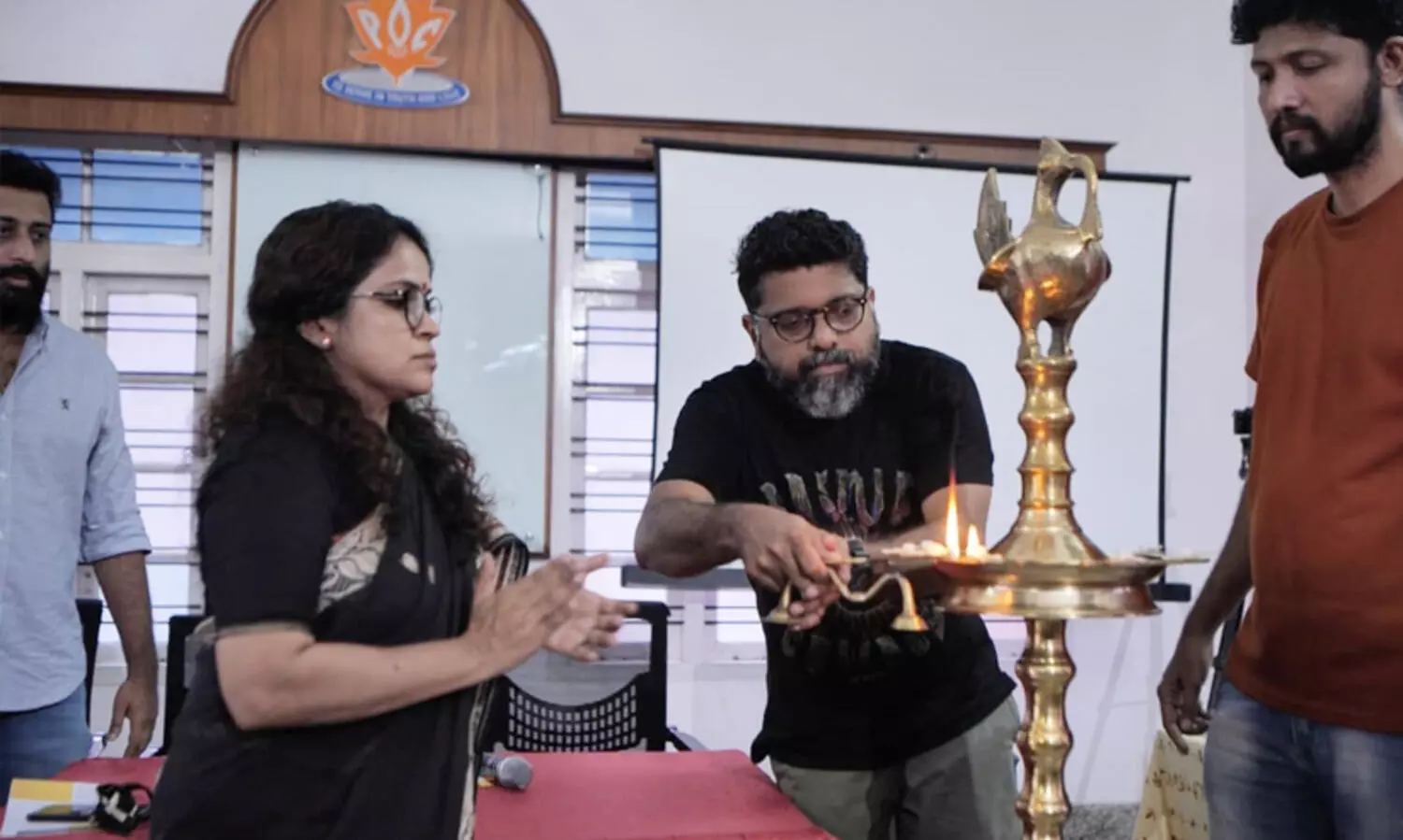 എഴുത്തുകാരനും സംവിധായകനും എടുക്കുന്ന അത്രയും ഭാരം സിനിമയിൽ മറ്റാരും എടുക്കുന്നില്ല -മഹേഷ് നാരായണൻ