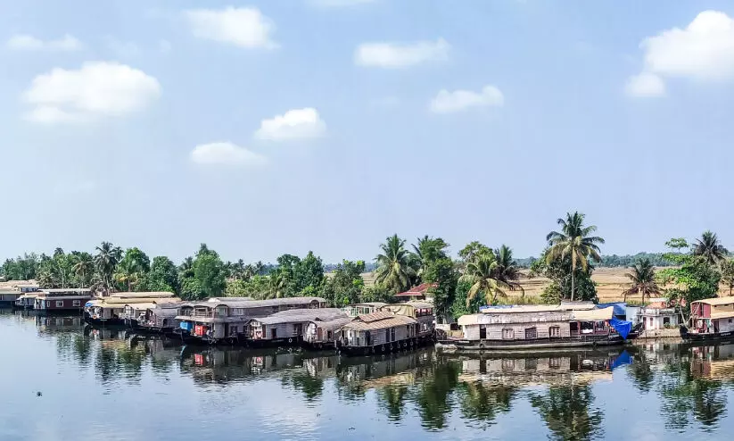 houseboats houseboats