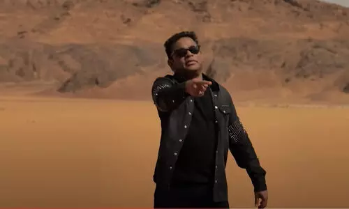 ആടുജീവിതം ക്രൂവിനൊപ്പം എ.ആർ റഹ്മാൻ മരുഭൂമിയിൽ; വിഡിയോ പുറത്ത്