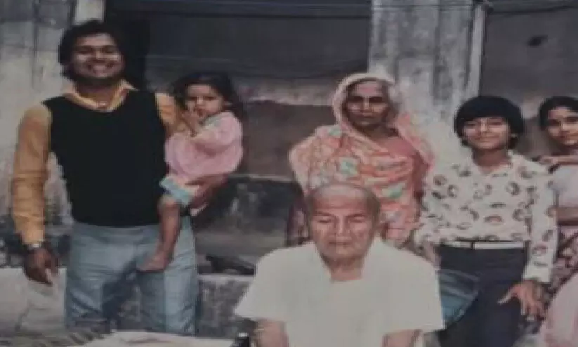 കാ​ണാ​താ​യ മ​ക​നെ​ന്ന വ്യാ​ജേ​ന 41വർഷം ആ​ഡം​ബ​ര ജീ​വി​തം; ഒടുവിൽ ജയിൽ