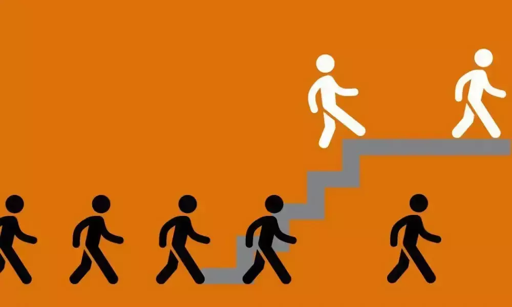 സവർണ ദാരിദ്ര്യവും സാമ്പത്തിക സംവരണവും