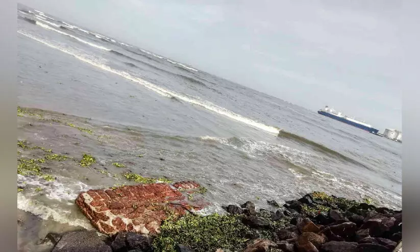 ഫോർട്ട്കൊച്ചി കടപ്പുറത്ത് യൂറോപ്യൻ കോട്ടയുടെ അടിത്തറ തെളിഞ്ഞു