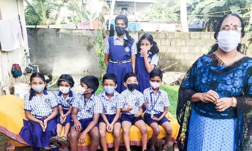 അപകടം സംഭവിച്ചാലേ, അധികൃതർ കണ്ണുതുറക്കൂ അപകടം സംഭവിച്ചാലേ, അധികൃതർ കണ്ണുതുറക്കൂ