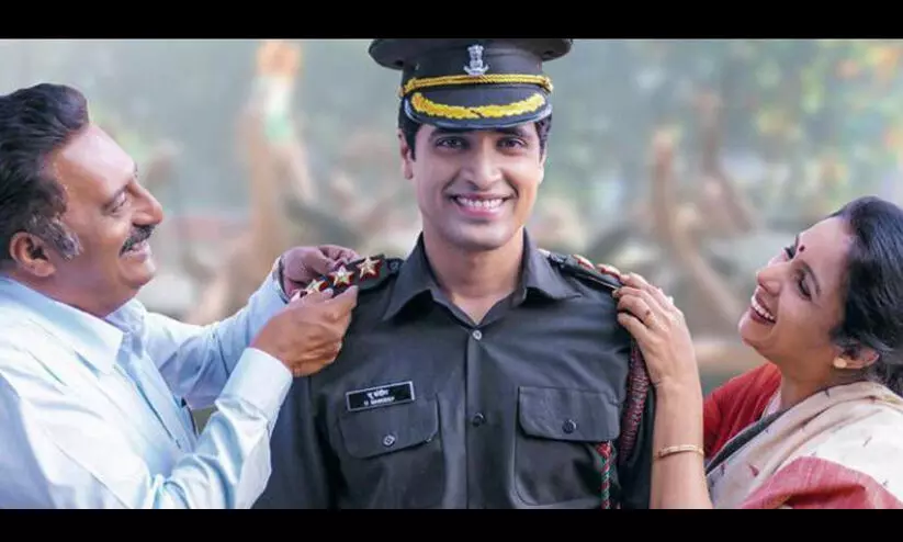 മനസ് നിറച്ച് രേവതി - പ്രകാശ് രാജ് കോമ്പോ; ഒ.ടി.ടിയിലും പ്രേക്ഷക ശ്രദ്ധ നേടി മേജര് മനസ് നിറച്ച് രേവതി - പ്രകാശ് രാജ് കോമ്പോ; ഒ.ടി.ടിയിലും പ്രേക്ഷക ശ്രദ്ധ നേടി മേജര്