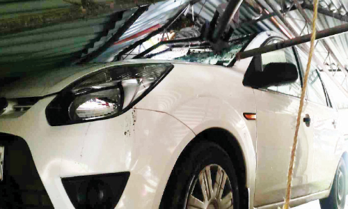 തൃശൂരിൽ കാറ്റ്​, മഴ: സർവത്ര നാശം