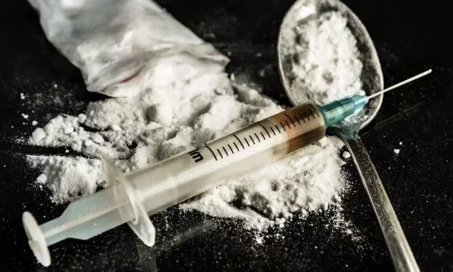 മയക്കുമരുന്നുമായി ആറുപേർ പിടിയിൽ മയക്കുമരുന്നുമായി ആറുപേർ പിടിയിൽ