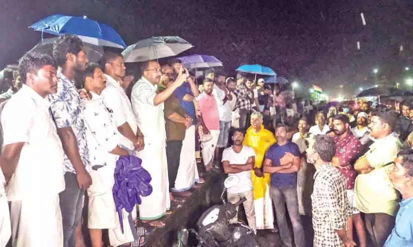 avikkal thodu protest